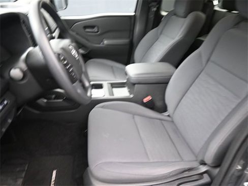 Used 2023 Nissan Frontier S image 19