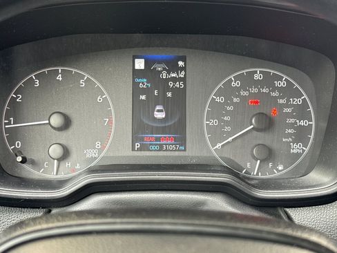 Used 2024 Toyota Corolla LE FWD image 33