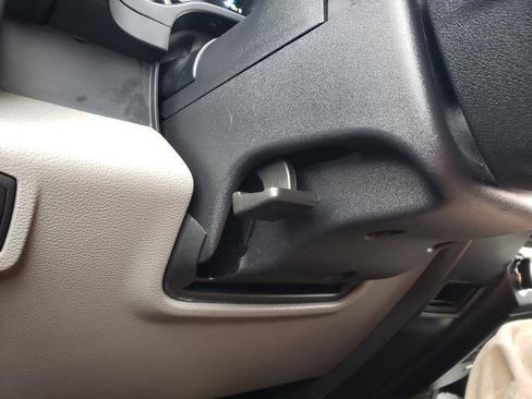 Used 2018 Ford F150 XLT image 23