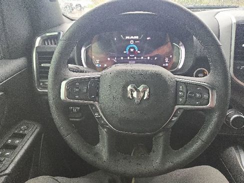Used 2025 RAM 1500 Big Horn AWD/4WD image 19