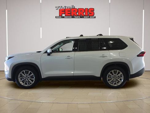 Used 2025 Toyota Grand Highlander AWD image 8