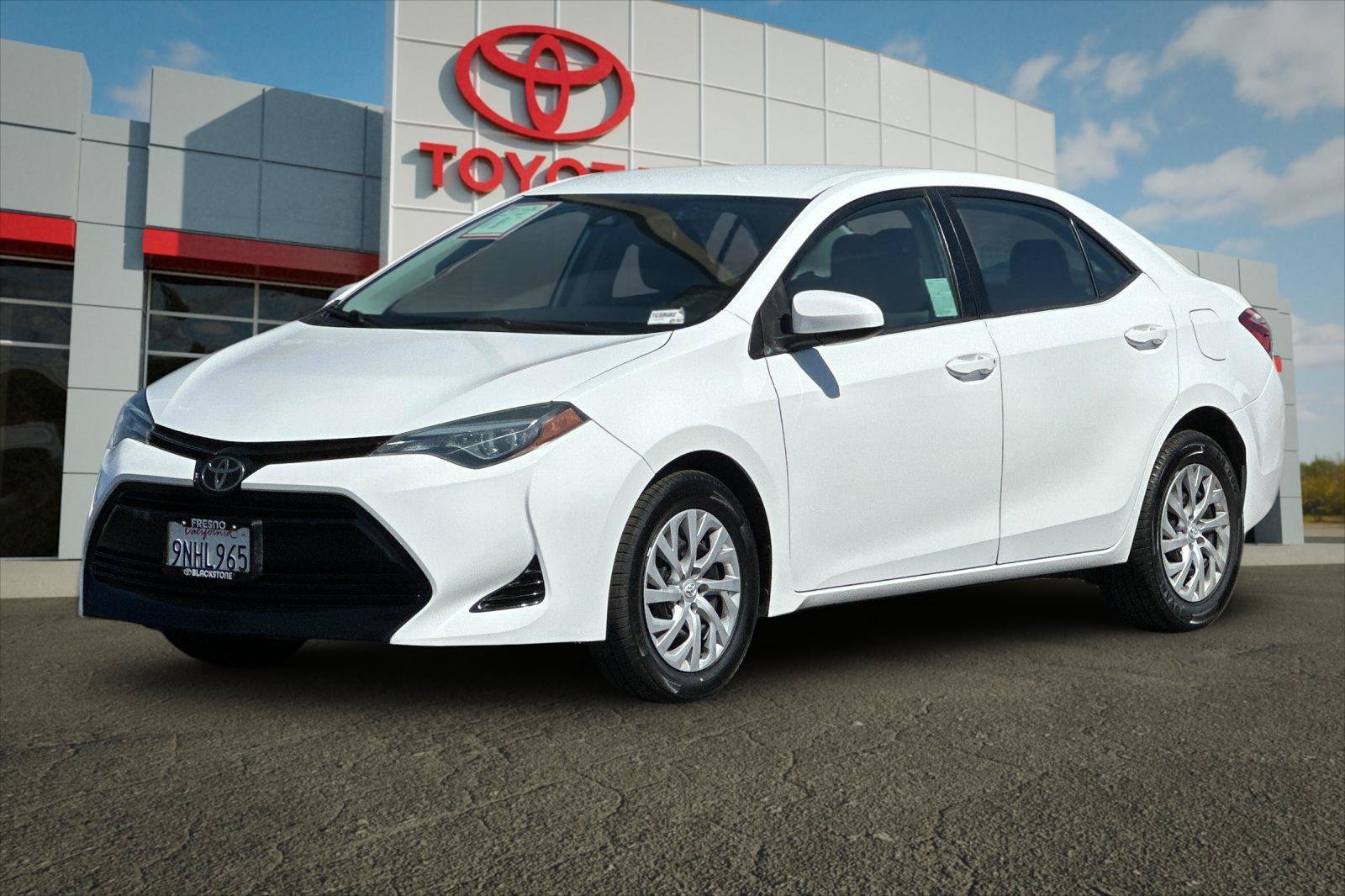 Used 2018 Toyota Corolla LE FWD image 7
