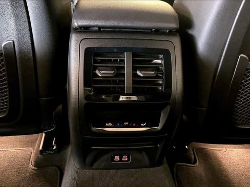 Certified 2024 BMW X4 xDrive30i w/ Premium Package image 33