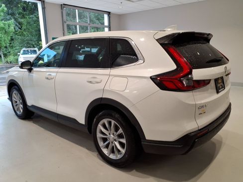Used 2023 Honda CR-V EX-L image 10