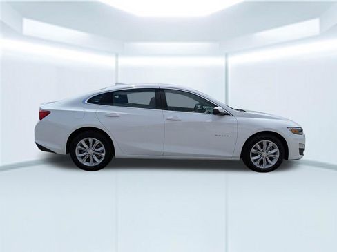 Used 2025 Chevrolet Malibu LT FWD image 8