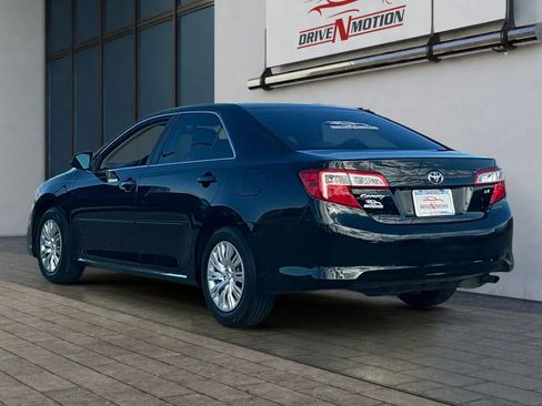 Used 2014 Toyota Camry LE image 6