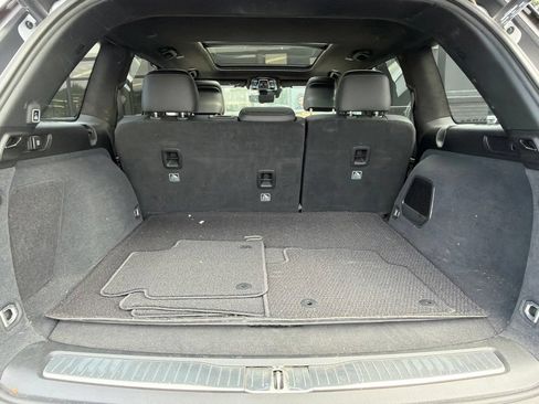 Used 2023 Jeep Grand Cherokee Summit AWD/4WD image 10