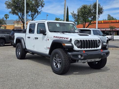 New 2026 Jeep Gladiator Mojave image 1