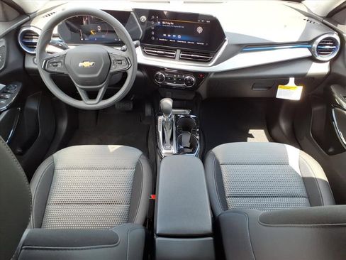 New 2026 Chevrolet Trax LT image 14