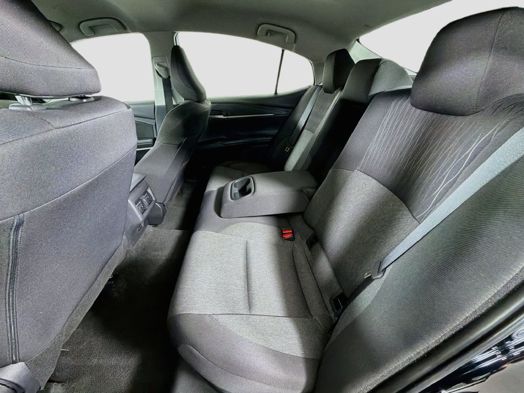 Used 2025 Toyota Camry LE FWD image 26