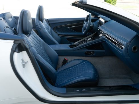 Used 2025 Aston Martin DB12 Convertible RWD image 23