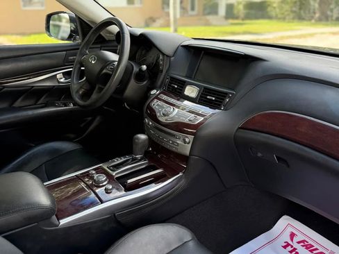 Used 2018 INFINITI Q70 Luxe image 13