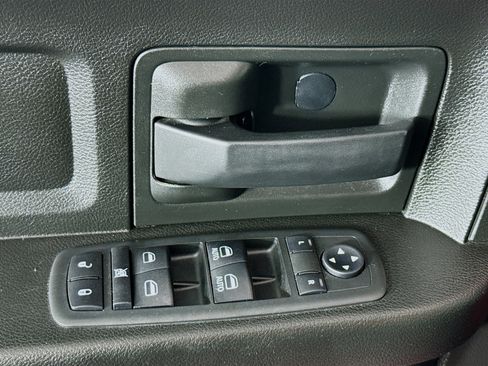 Used 2019 RAM 1500 Express AWD/4WD image 22