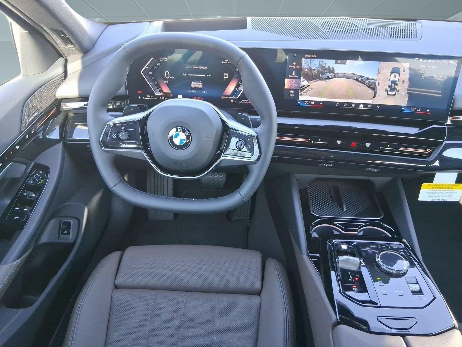 Used 2026 BMW 530i w/ Premium Package RWD image 28