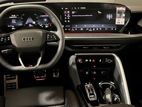 New 2025 Audi SQ5 Premium Plus image 18