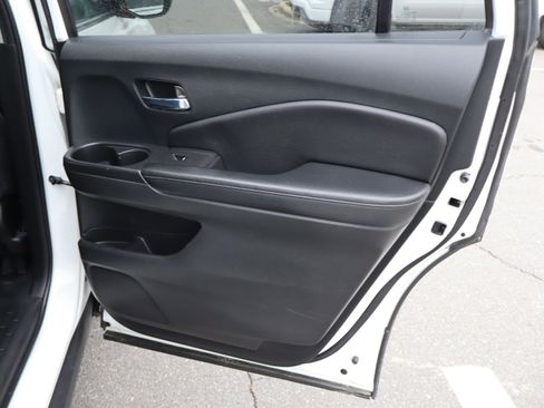 Used 2020 Honda Pilot LX image 34