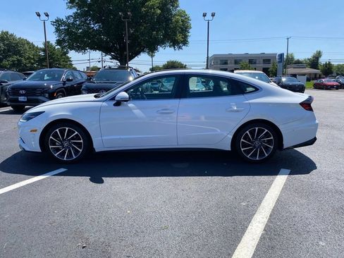 Certified 2023 Hyundai Sonata Limited w/ Preferred Accessory Package FWD image 8