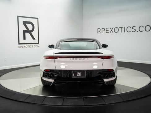 Used 2019 Aston Martin DBS Superleggera RWD image 11