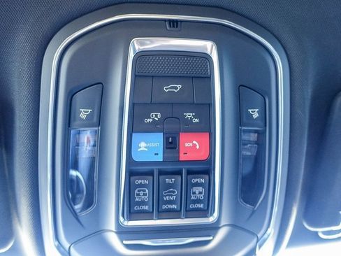 New 2025 Jeep Grand Cherokee Limited w/ Trailer Tow Package image 16