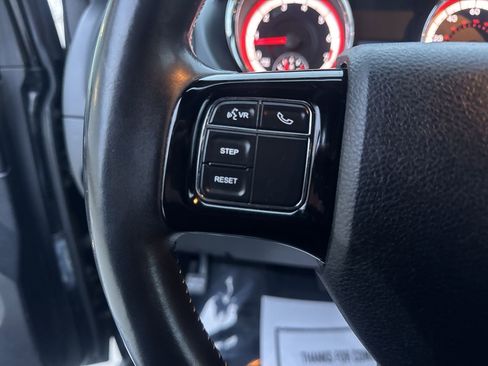 Used 2018 Dodge Grand Caravan SE image 36