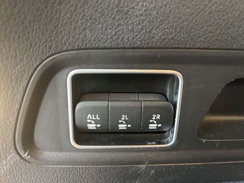 Used 2021 Mercedes-Benz GLS 450 4MATIC image 30