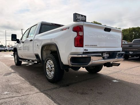 Used 2024 Chevrolet Silverado 2500 W/T w/ WT Fleet Convenience Package AWD/4WD image 5