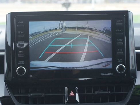 Used 2022 Toyota Corolla LE image 6