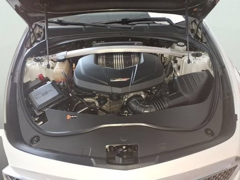 Used 2019 Cadillac CTS V w/ Luxury Package RWD image 19
