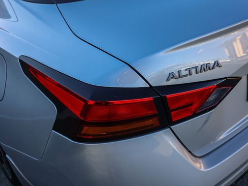 New 2025 Nissan Altima 2.5 SR image 7