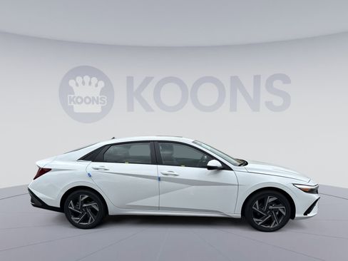 New 2026 Hyundai Elantra Limited FWD image 8