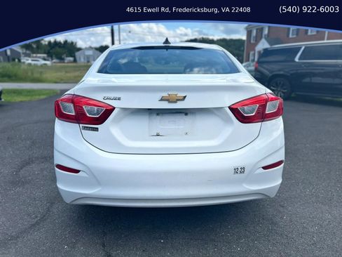 Used 2017 Chevrolet Cruze LS FWD image 4