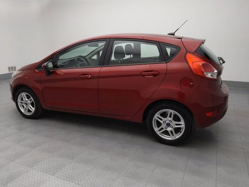 Used 2017 Ford Fiesta SE image 3