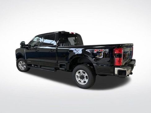 New 2026 Ford F250 XLT w/ XLT Premium Package image 3