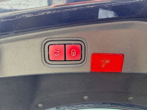 Used 2019 Mercedes-Benz C 300 4MATIC Coupe image 31