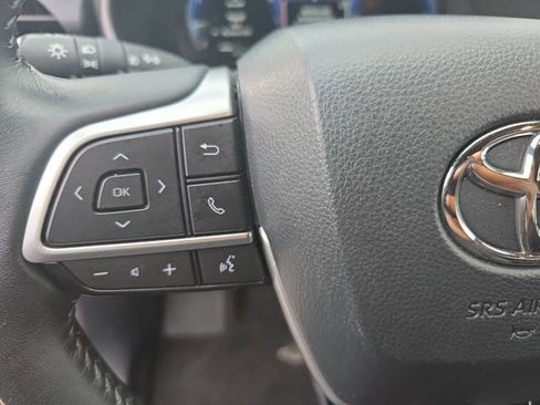 Used 2025 Toyota Highlander XSE image 18