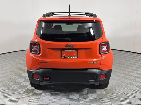 Used 2016 Jeep Renegade Trailhawk w/ Premium Trailhawk Package AWD/4WD image 6