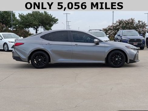 Used 2026 Toyota Camry SE w/ Convenience Package FWD image 4