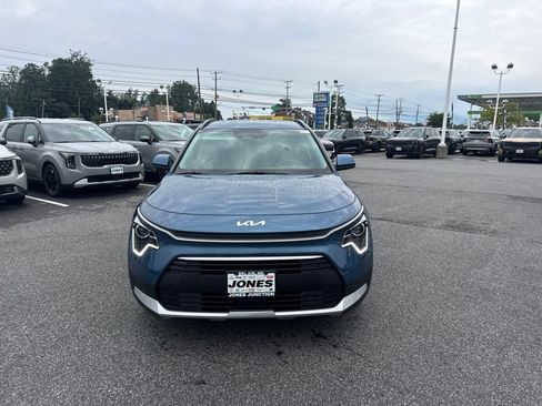New 2026 Kia Niro EX FWD image 2