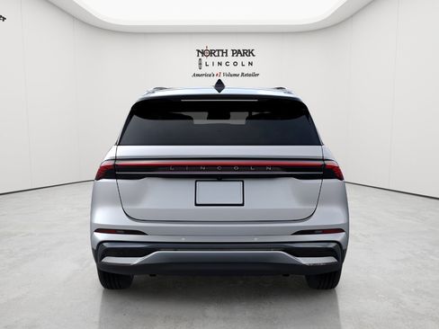 New 2026 Lincoln Nautilus Reserve w/ Jet Appearance Package AWD/4WD image 5
