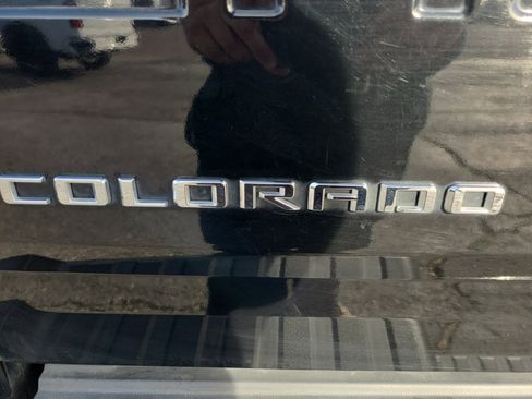 Used 2022 Chevrolet Colorado Z71 w/ Z71 Midnight Edition image 25