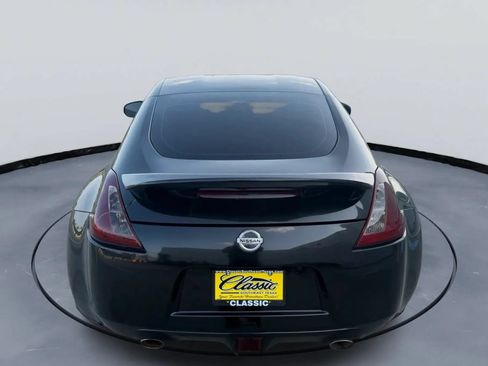 Used 2015 Nissan 370Z Coupe RWD image 4