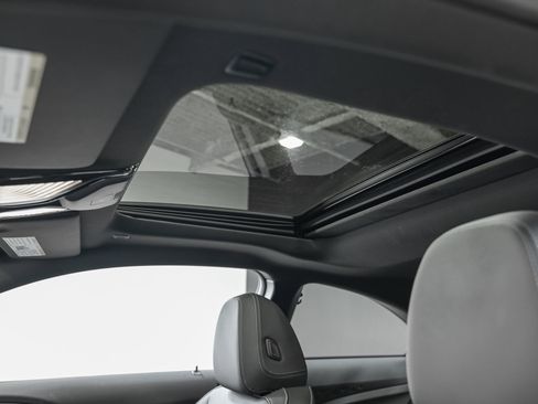 Used 2025 BMW M240i xDrive Coupe image 26