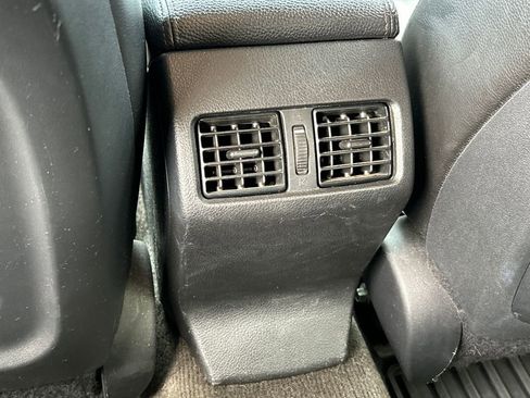 Used 2013 Subaru Outback 2.5i Limited image 20