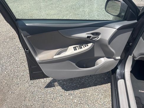 Used 2010 Toyota Corolla LE w/ All Weather Guard Pkg FWD image 29
