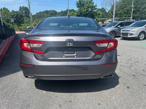 Used 2018 Honda Accord Touring image 4