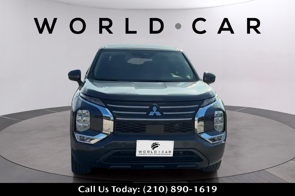 Used 2025 Mitsubishi Outlander SE FWD image 8