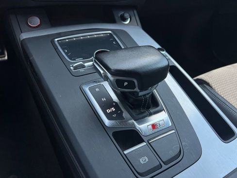 Used 2018 Audi SQ5 Premium Plus w/ Navigation Package image 47