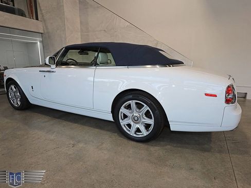Used 2014 Rolls-Royce Phantom Drophead Coupe image 6