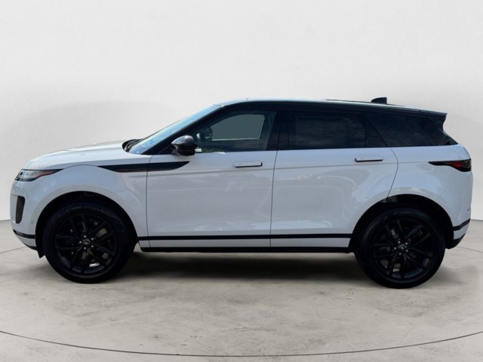 New 2026 Land Rover Range Rover Evoque S AWD/4WD image 7