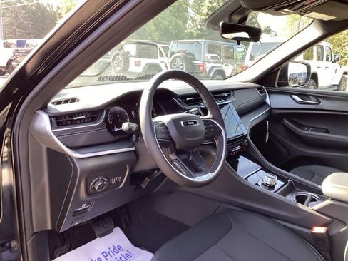 New 2025 Jeep Grand Cherokee L Laredo w/ Luxury Tech Group I AWD/4WD image 27